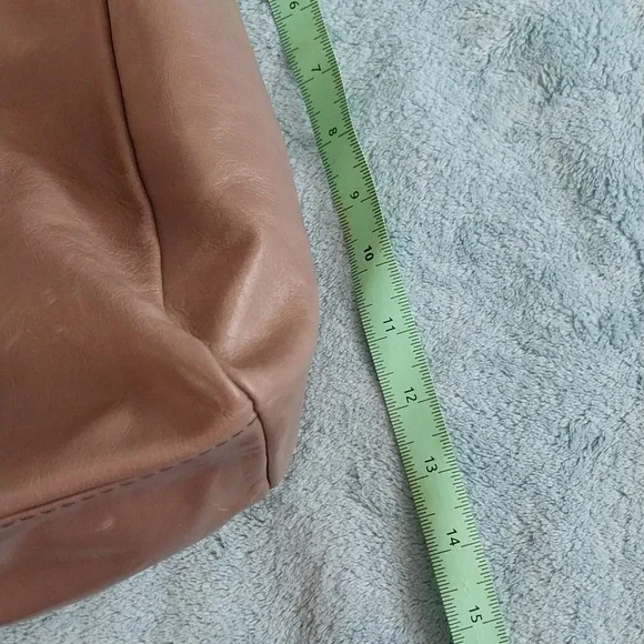 Hobo Shelia Large Polished Leather Satchel - Picture 7 of 8